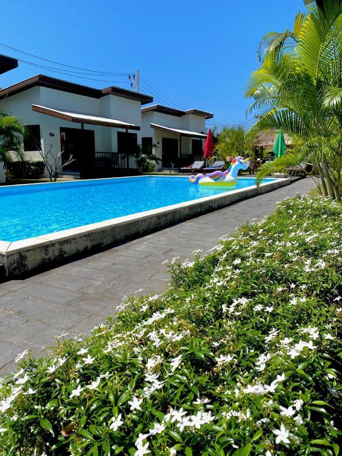 Yindee Lanta Villas Koh Lanta Exterior photo